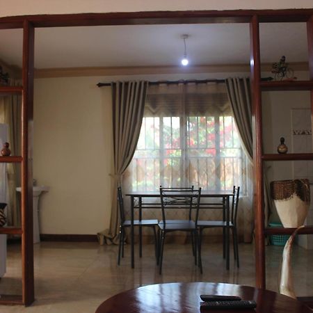 Montane Safaris Hotel Fort Portal Exteriér fotografie