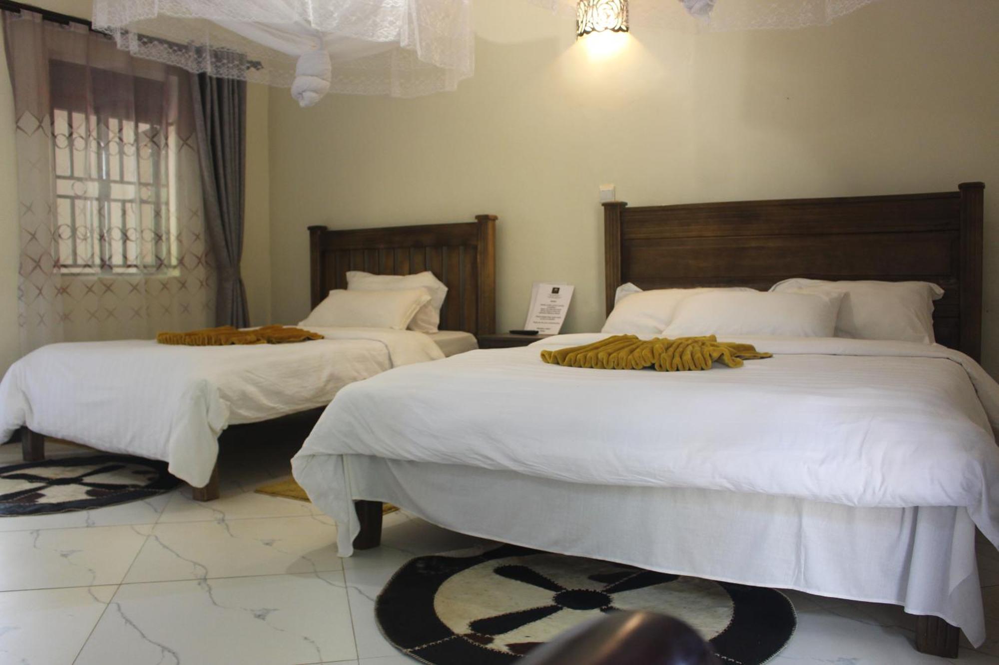 Montane Safaris Hotel Fort Portal Exteriér fotografie