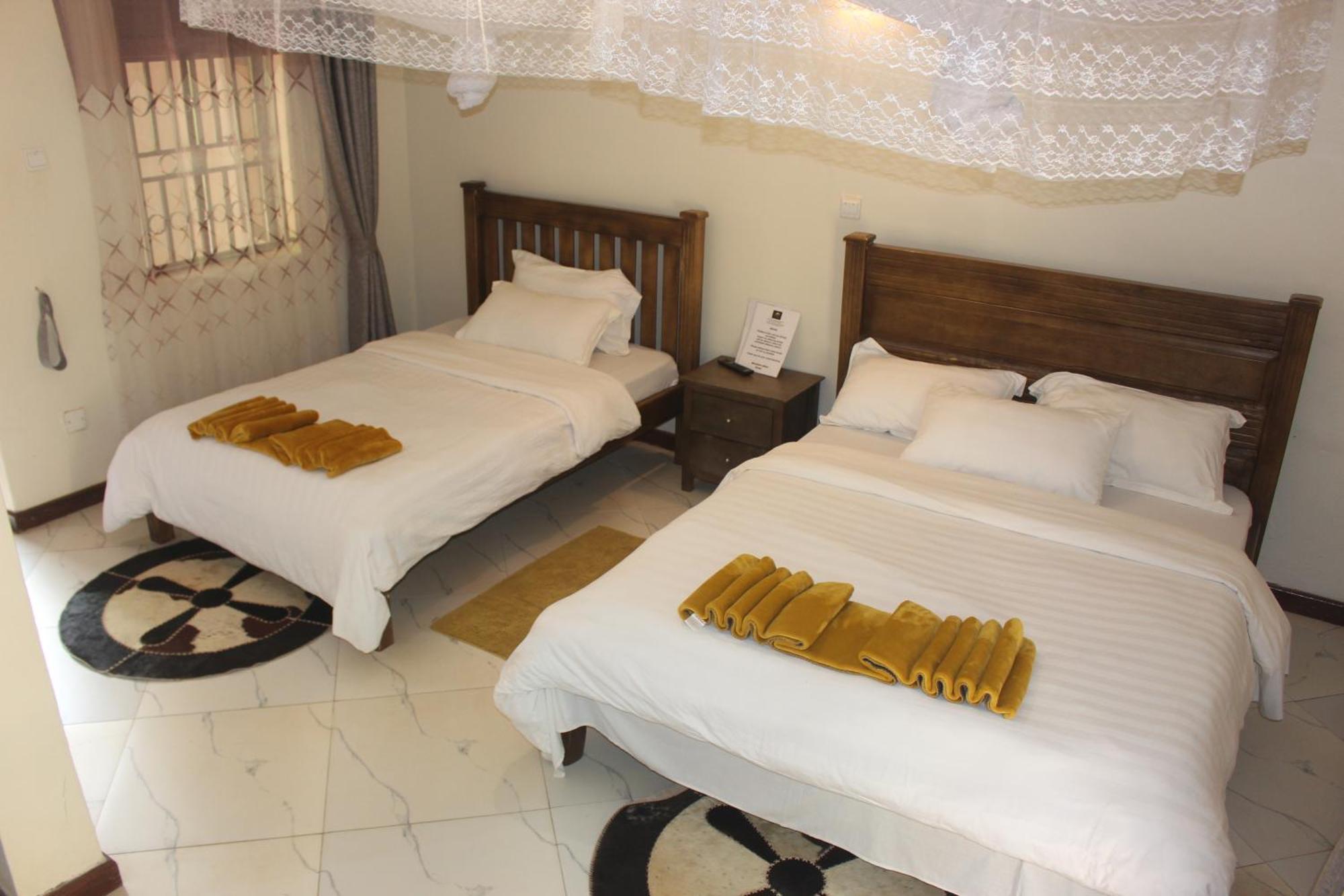 Montane Safaris Hotel Fort Portal Exteriér fotografie