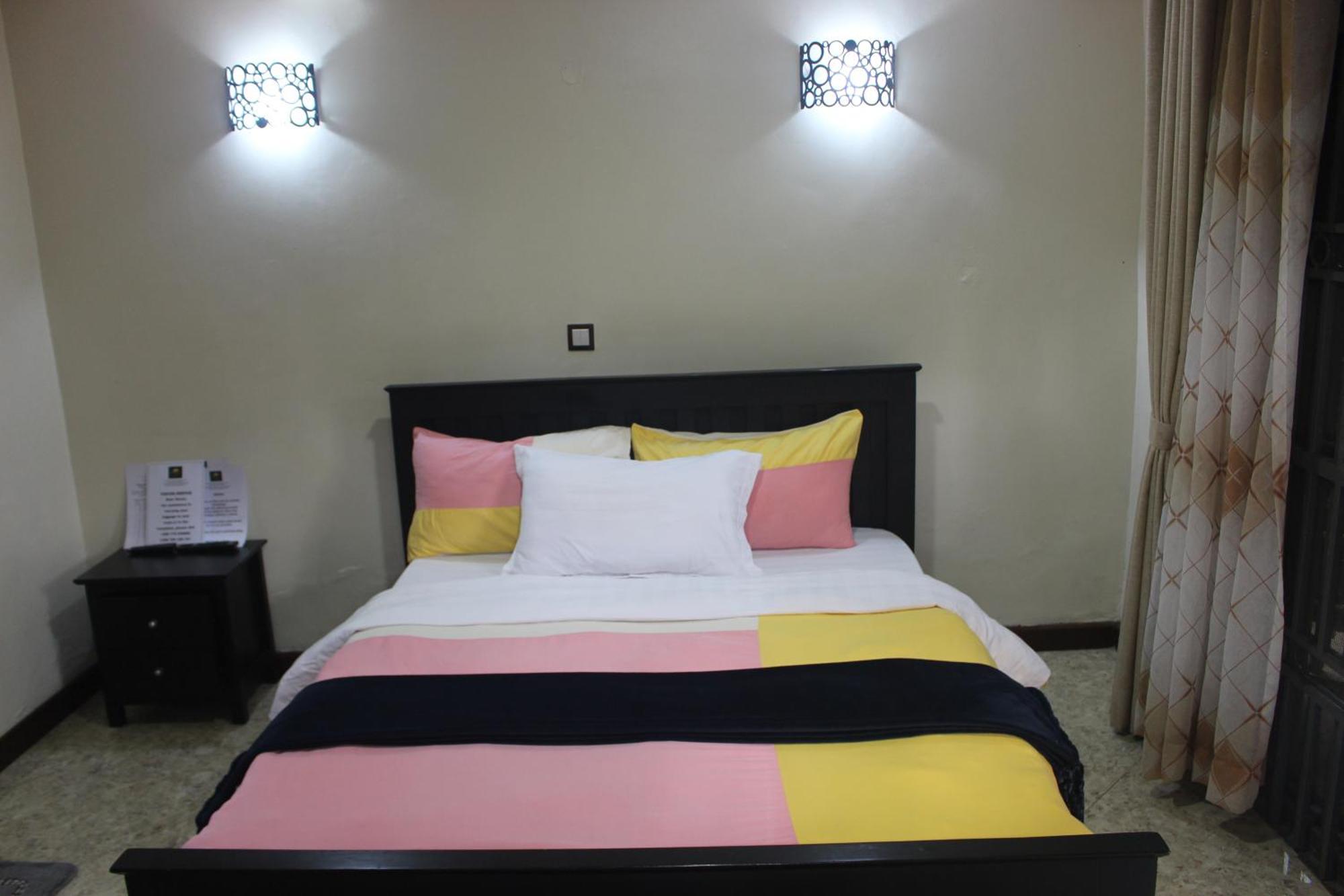 Montane Safaris Hotel Fort Portal Exteriér fotografie