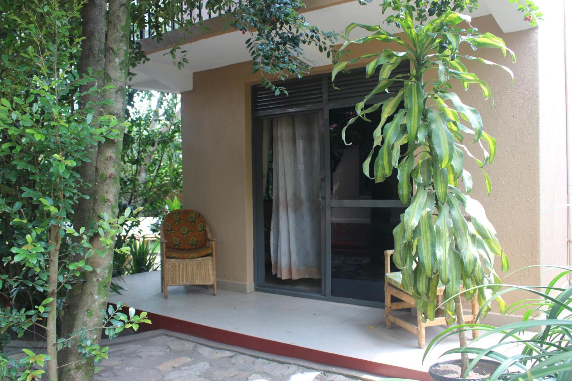 Montane Safaris Hotel Fort Portal Exteriér fotografie