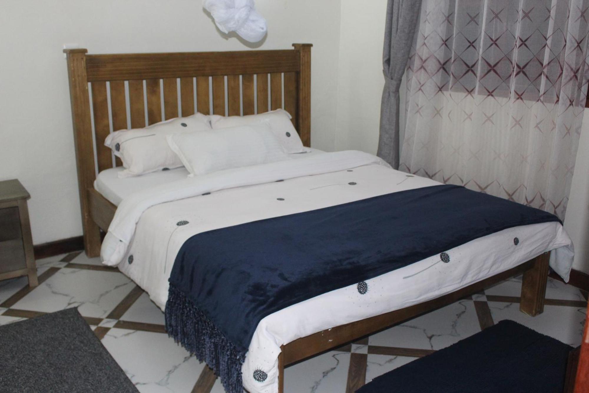 Montane Safaris Hotel Fort Portal Exteriér fotografie